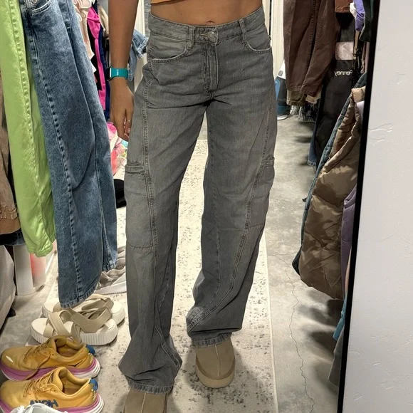 Zara TRF Mid-Rise Wide Leg Cargo Jeans - Picture 4 of 10